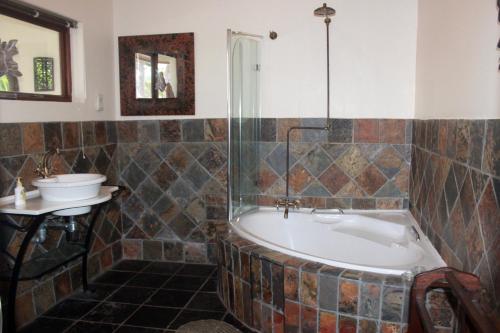 Gallery image of Cheetah Lodge Guest House in Hartenbos