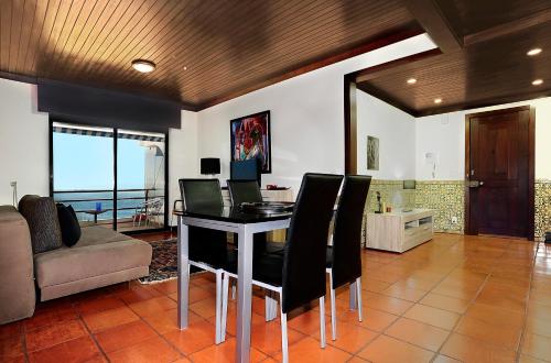 Ocean View in Estoril - Checkinhome