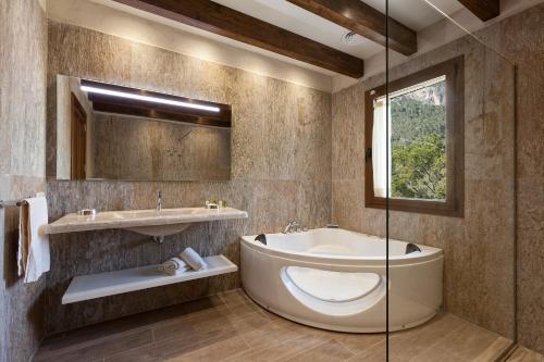 Een badkamer bij Binibona Gran