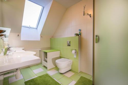 Vonios kambarys apgyvendinimo įstaigoje Guest House Privat Pod Lesom