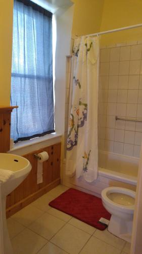 Bilik mandi di 66 Montague House