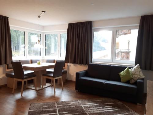 Foto de la galería de Alpen-Appartements Zürcher en Kappl