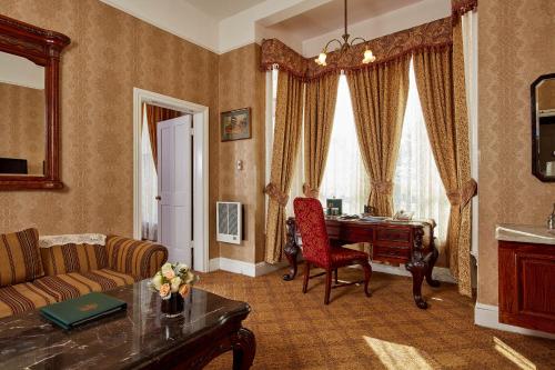 Queen Anne Image