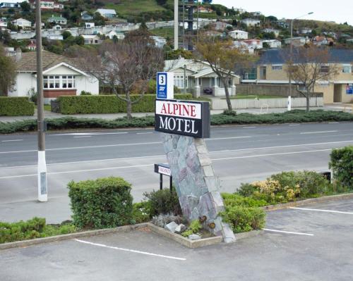 Certifikát, hodnocení, plakát nebo jiný dokument vystavený v ubytování Alpine Motel