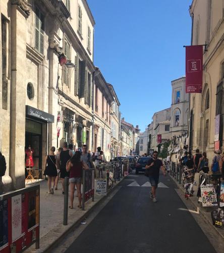 T2 intra muros clim et cour ombragée photo 17
