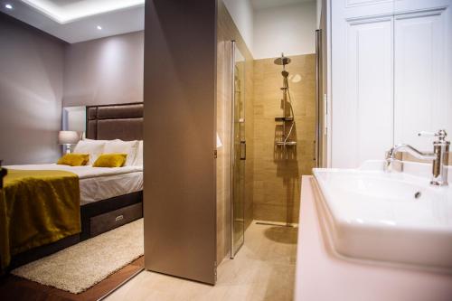 Ein Badezimmer in der Unterkunft Premium Apartments Villa Herkules