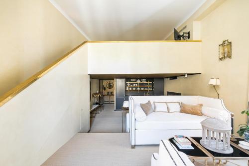 Luxurious loft facing the Pantheon