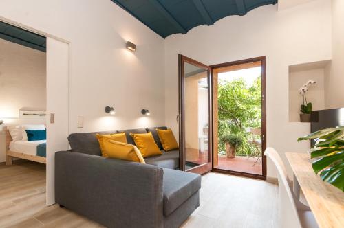 Ruang duduk di ecoGrusApartments