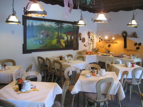 Εστιατόριο ή άλλο μέρος για φαγητό στο Hotel Garni Central