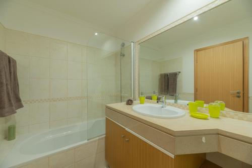 Ванна кімната в Vista das Ondas - 208