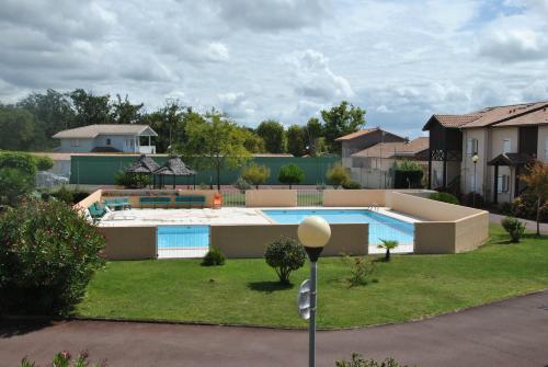 Gallery image of residence neptune beach in Andernos-les-Bains