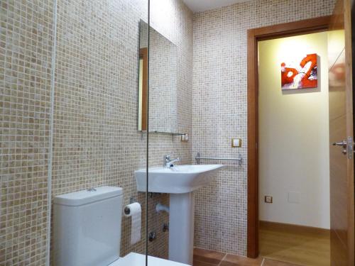 ห้องน้ำของ Apartamento B con Garaje Privado