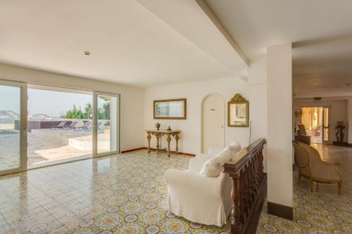 Gallery image of Hotel Torre Dei Borboni in Ponza