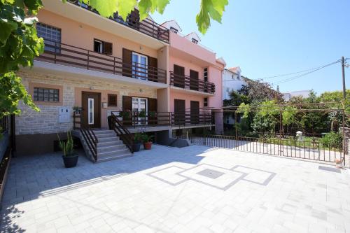Apartments Mara