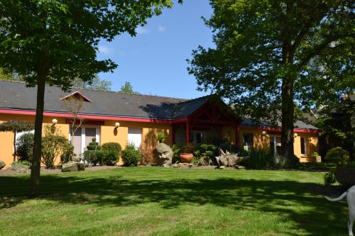 Gallery image of Hébergement Roc Land in Val Couesnon