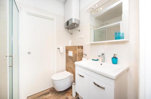 Yacht harbor apartment
