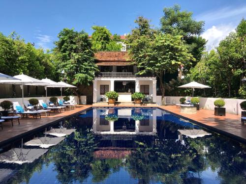Bazén v ubytování Rachamankha Hotel nebo v jeho okolí