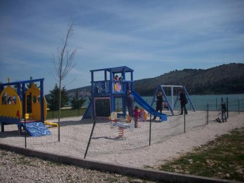Zona de joacă pentru copii de la Apartments Grgic