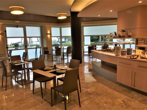 Gallery image of International Beach Hotel in Lignano Sabbiadoro