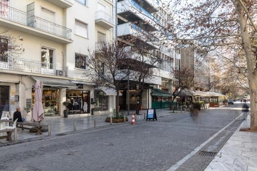 Acropolis Heart 2BD Apartment in Plaka by UPSTREET