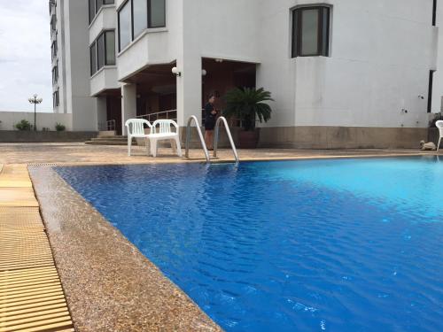 Bazén v ubytování Laithong Hotel nebo v jeho okolí