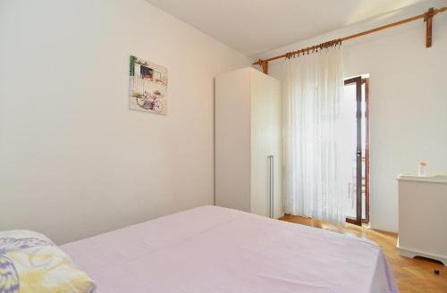 Gallery image of Apartments Gracijano 1724 in Ližnjan