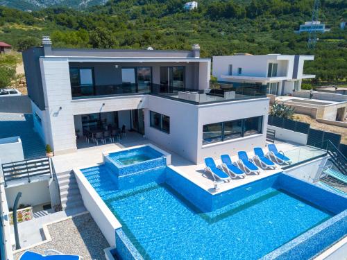 Villa Lacus