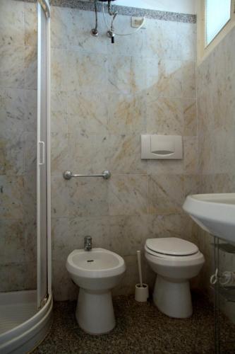 Koupelna v ubytování Guesthouse Rollando