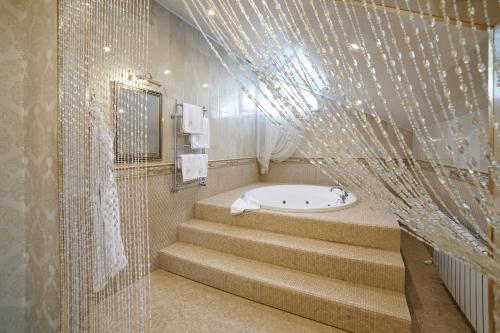 Ένα μπάνιο στο Hotel Ekaterina Kostroma
