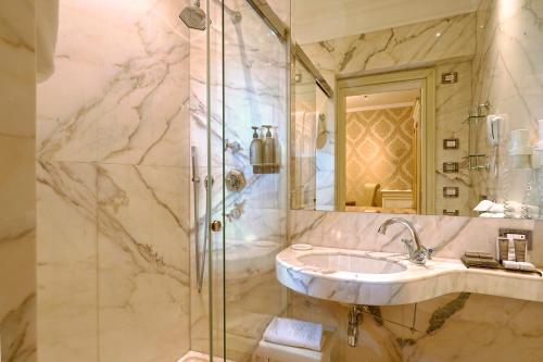 Hotel Ai Reali - Small Luxury Hotels of the World photo 55