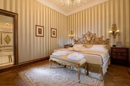 Hotel Ai Reali - Small Luxury Hotels of the World photo 8