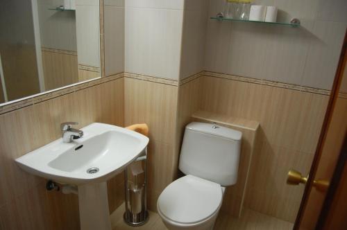 Koupelna v ubytování Hotel Balfagón