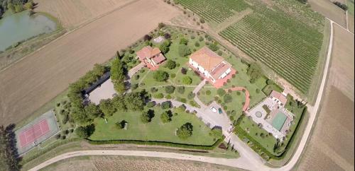 an aerial view of a large estate with a house at Agriturismo Verbena in Castiglione del Lago