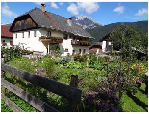 Zdjęcie z galerii obiektu Lissis Bauernhof Appartments w mieście Gundersheim