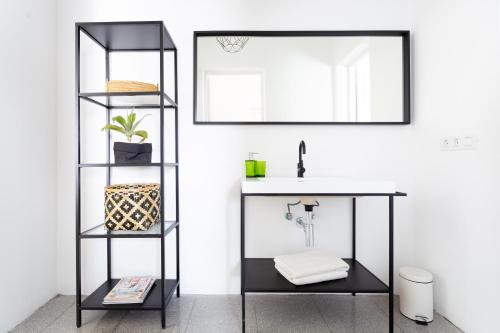 A bathroom at Casa María - Caserío de Guaza