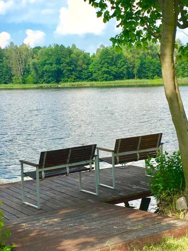 Fotografie z fotogalerie ubytování Mazurska Villa Deluxe w Pasymiu z prywatnym pomostem na jezioro Kalwa i łodzią na wyłączność Najwyższe Premium w Osada Zamkowa v destinaci Pasym