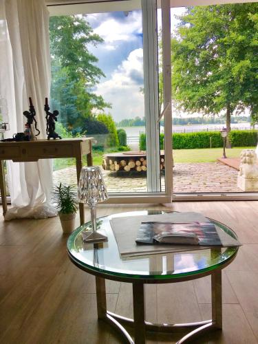Fotografie z fotogalerie ubytování Mazurska Villa Deluxe w Pasymiu z prywatnym pomostem na jezioro Kalwa i łodzią na wyłączność Najwyższe Premium w Osada Zamkowa v destinaci Pasym