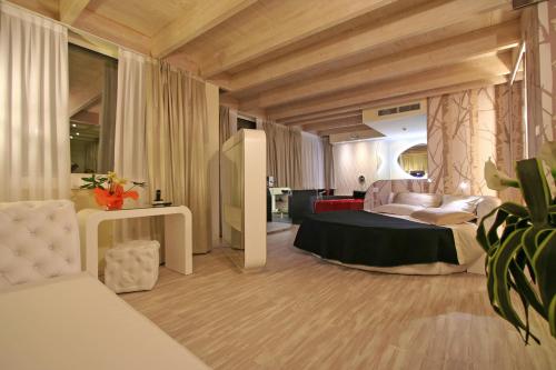 Gallery image of Ecohotel Primavera in Riva del Garda