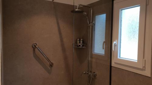 Vannas istaba naktsmītnē Hibiscus Suites - Ground Floor Suites 1 & 2