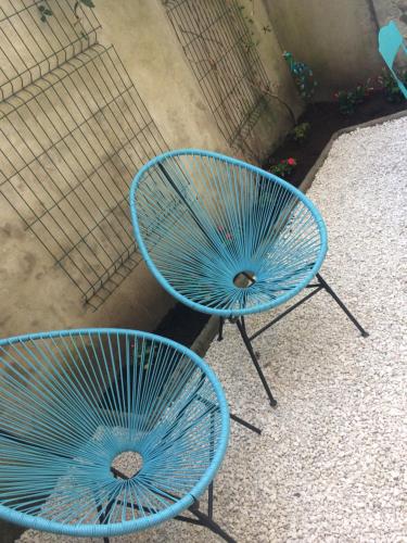 Photo de la galerie de l'établissement Joli Studio Plein Centre de Milly la Forêt, à Milly-la-Forêt