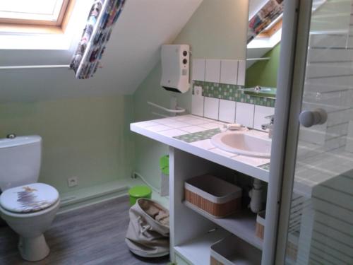 maison floréal tesisinde bir banyo