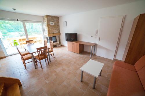 Gallery image of Hotel Rakitna in Rakitna
