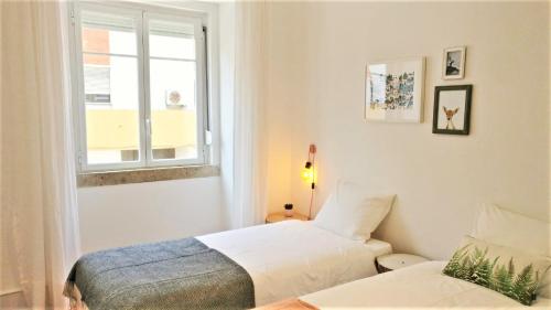 Bright Riverside Apartment - AC - LX Factory