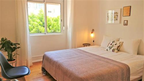 Bright Riverside Apartment - AC - LX Factory