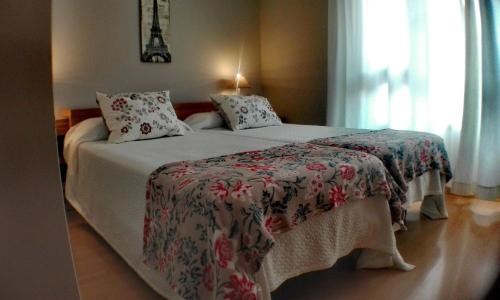 Posteľ alebo postele v izbe v ubytovaní Apartment Canteras Beach Anadela