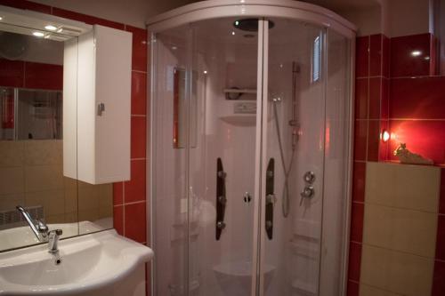 Phòng tắm tại Petúnia-dom s dvoma spálňami