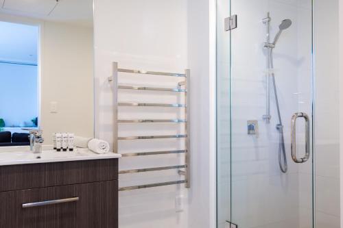 Vonios kambarys apgyvendinimo įstaigoje Brand New Auckland Apartment