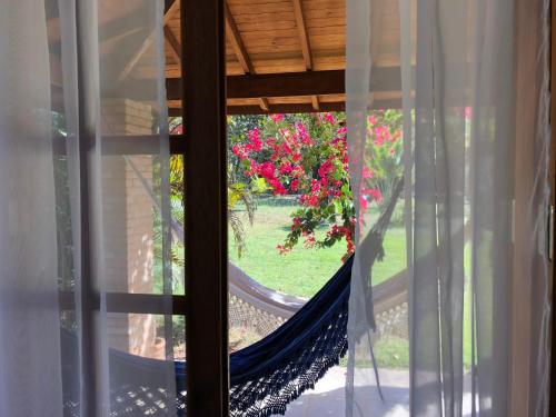 Taman di luar Brotas Lodge