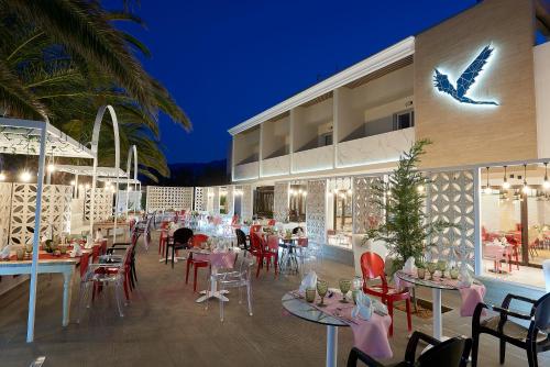 Restaurace v ubytování Mythos Palace Resort & Spa