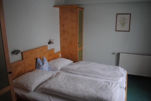Cama o camas de una habitación en Pension Lachmayr